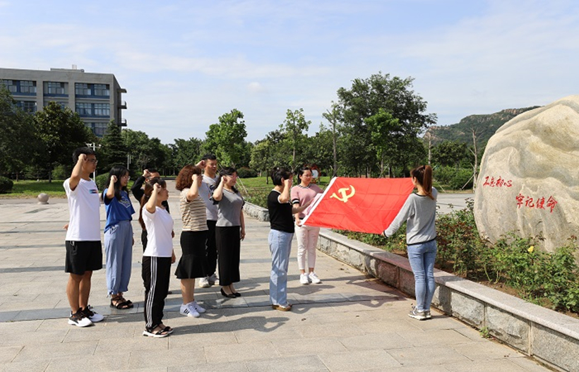 SXY 0701宣誓图片_副本2.jpg